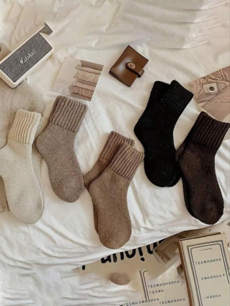 💕Hot sale 50% OFF🔥Women's Wool Mid-Calf Socks